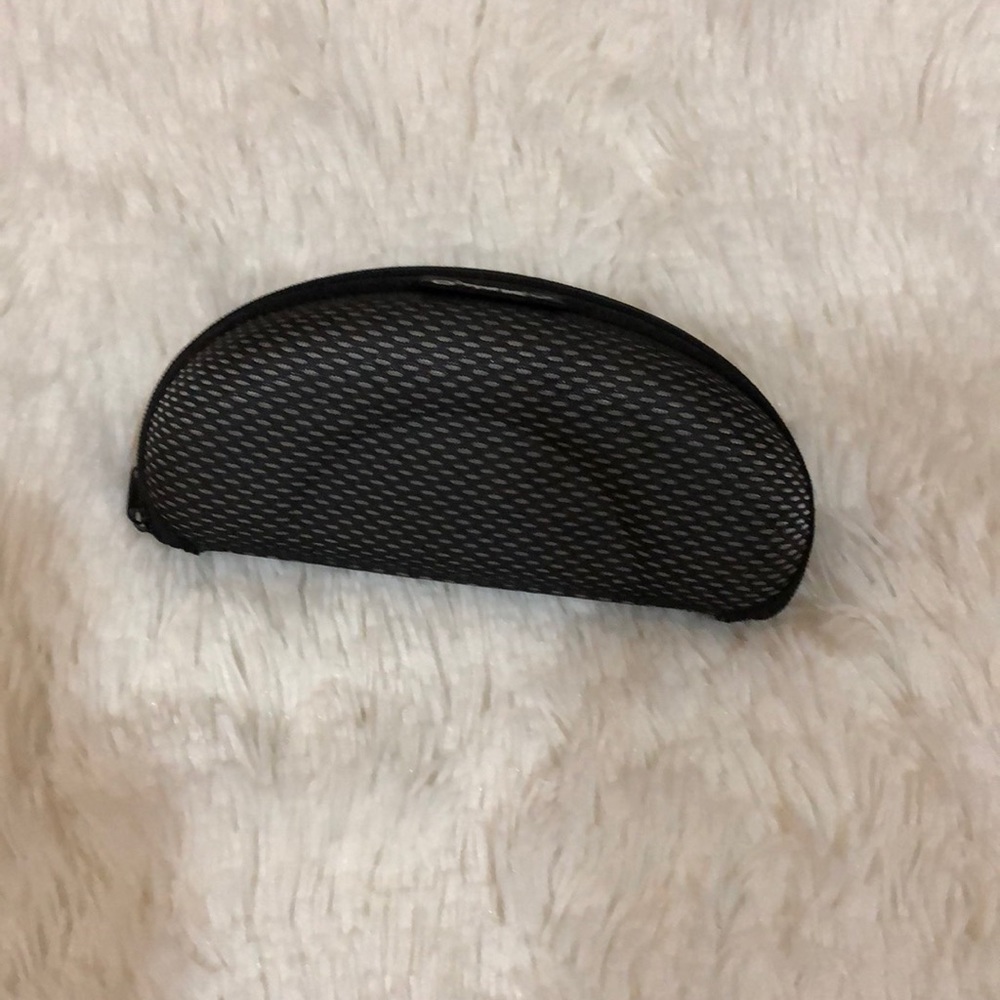 Oakley sun glasses case